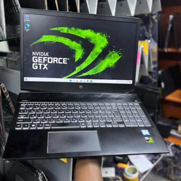 HP Pavillion laptop 15 Intel Core i7-8550u 15.6'FHD 4GB Nvidia Geforce RTX 1050 16 GB 512 SSD