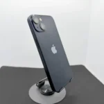 Apple iPhone 13, 4GB RAM, 256GB storage, Midnight, 6.1-inch screen Display, Dual 12MP camera system + 12MP front TrueDepth camera - Image 5